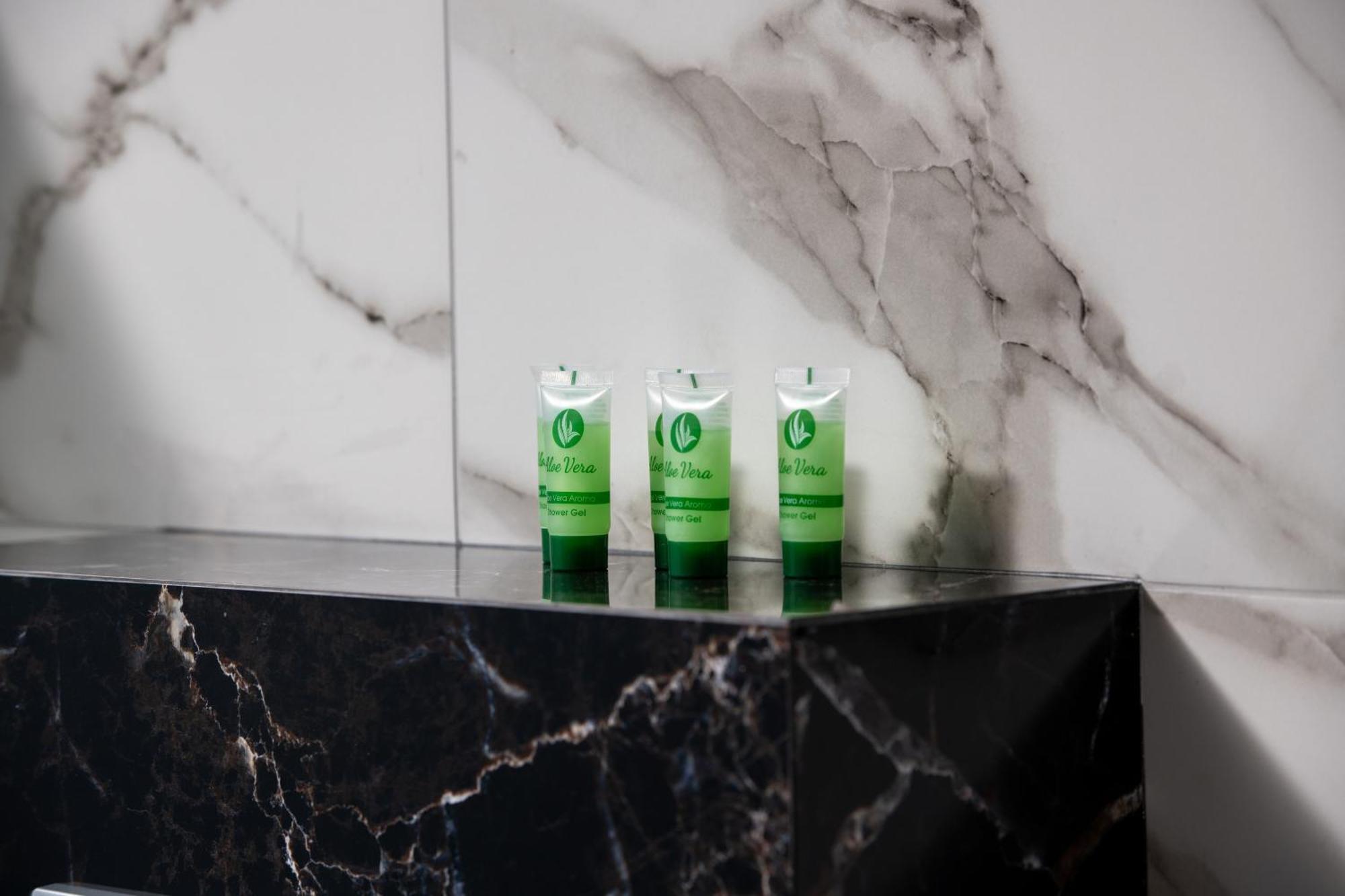Jolandas Suites Торони Екстериор снимка