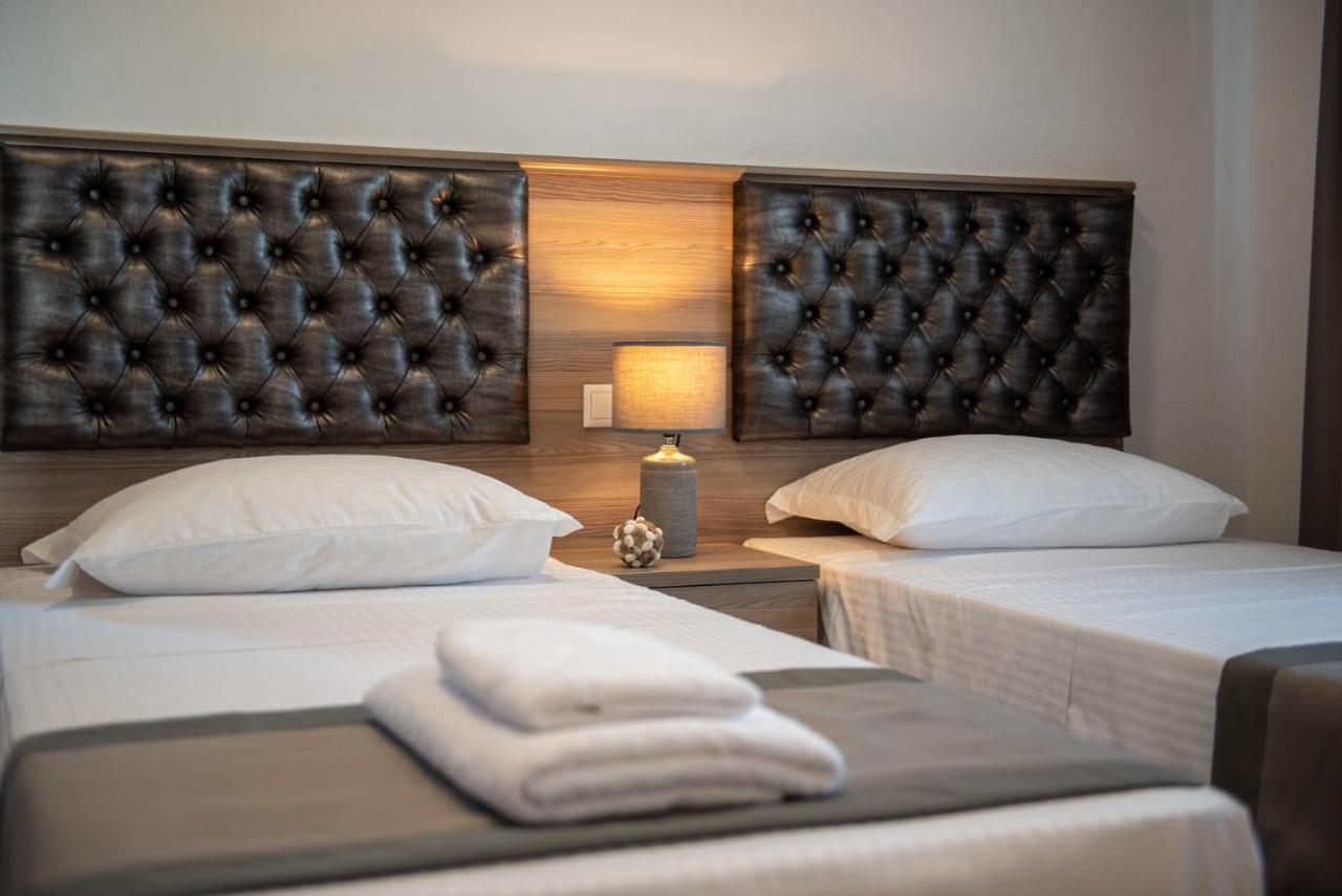 Jolandas Suites Торони Екстериор снимка